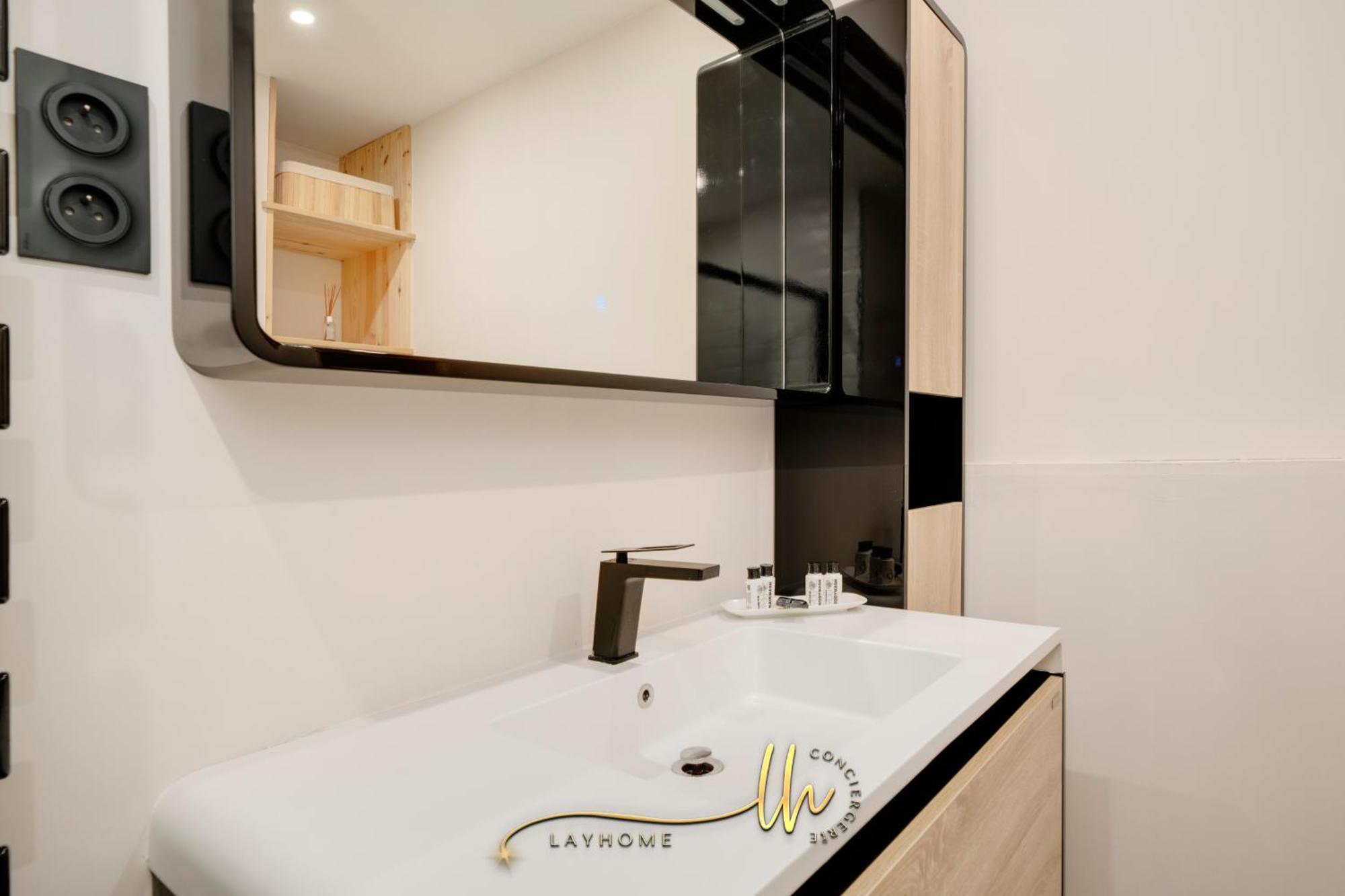 Chaleureux, Lumineux Et Confortable F2 Renove En Plein Coeur De Nancy Bagian luar foto